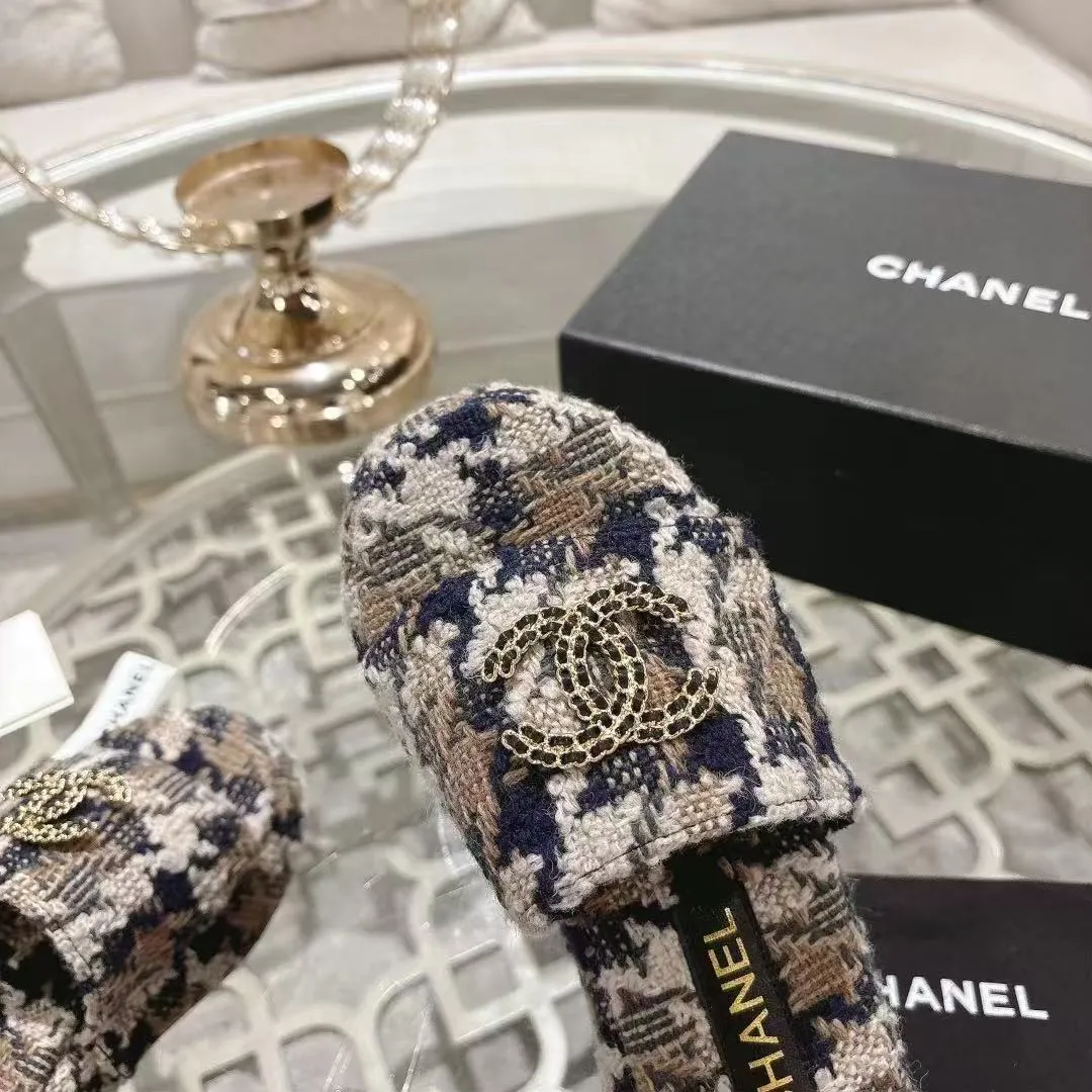 👟👟Ex-factory price 480👟👟 🎉Chanel Chanel 2025 Xiaoxiang C family thick-soled sandals series official website synchronization, classic and elegant, casual wear 🌹🌹🌹🌹Original logo ~ Made of imported sheepskin and C family custom fabrics, a variety of colors for the goddess to choose! ❤️❤️❤️❤️ Code number: 36~40 (35.41.42 customized, non-returnable) Color: 5 colors;